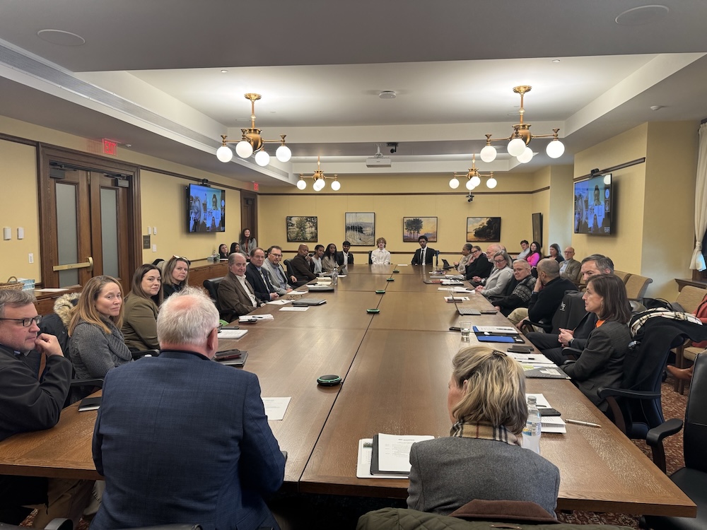 https://mnyouth.net/wp-content/uploads/2025/01/2024-12-03-Governor-Walz-adresses-MYC-members-at-a-Childrens-Cabinet-meeting.jpg