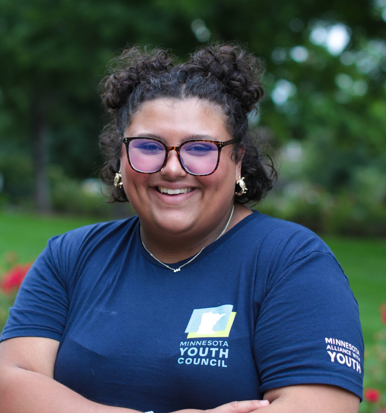 Headshot of Cesi Giron (she/they)